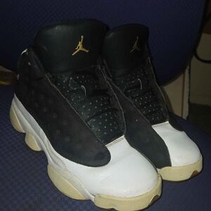 Jordan Men's Black, White, and Gold Sneakers